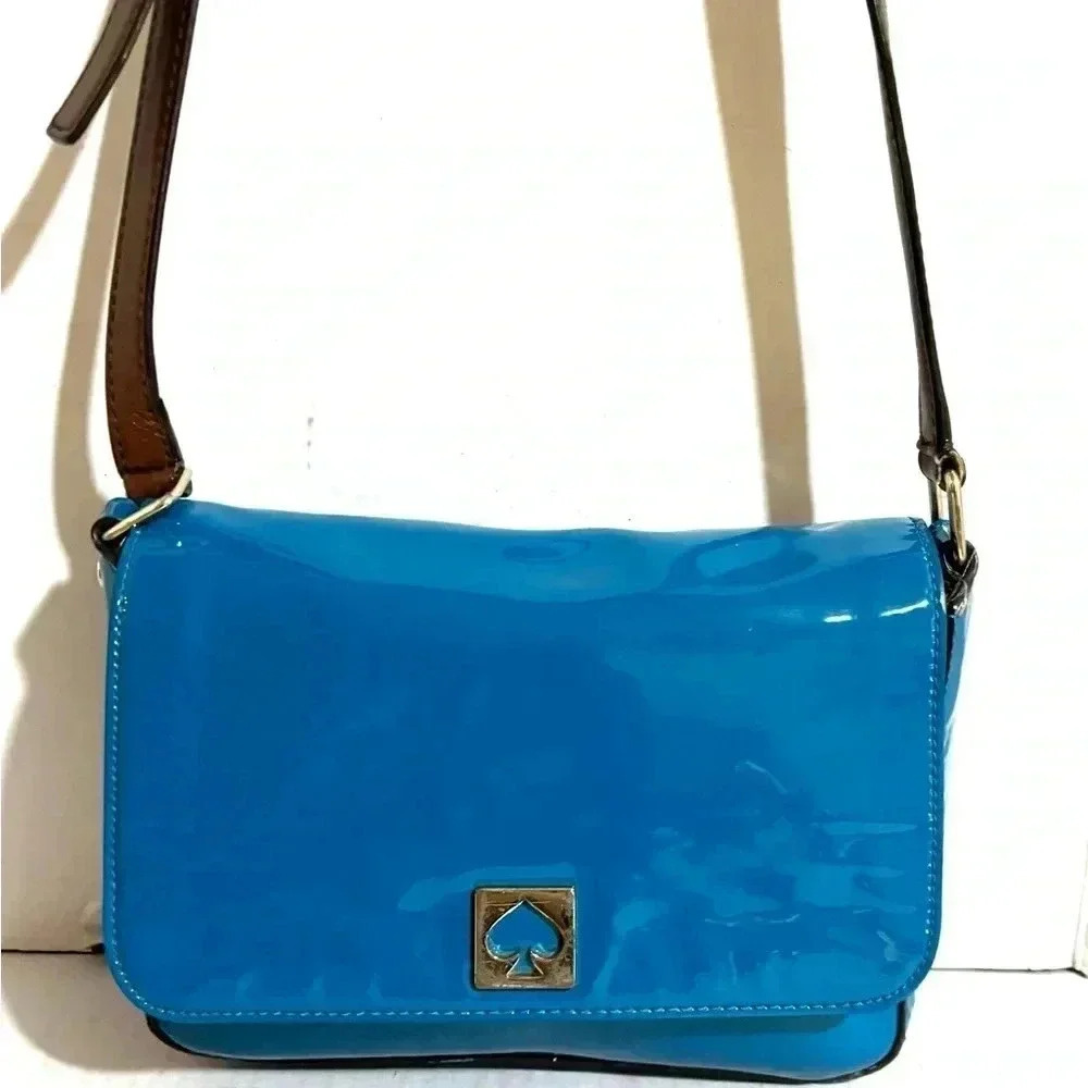 Kate spade blue patent leather crossbody handbag - Picture 4 of 11
